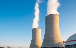 Image of nuclear plant's coolant towers